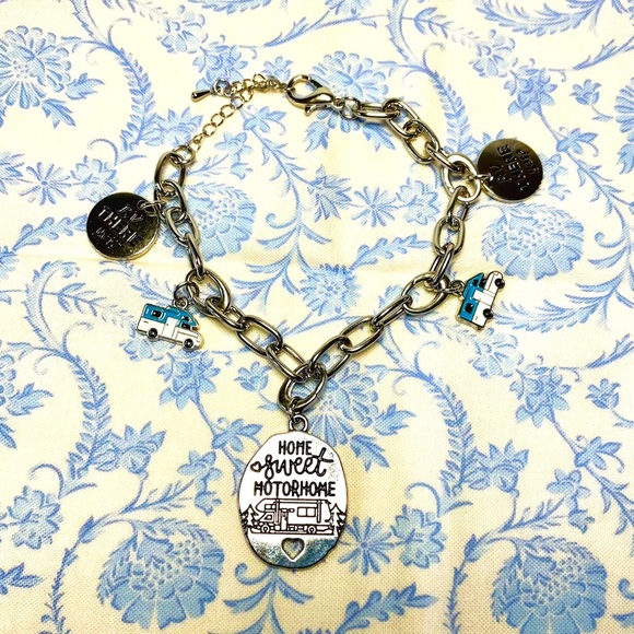 Silver RV Motorhome Fifth Wheel Travel Charm Bracelet Hand Crafted - Picture 1 of 4